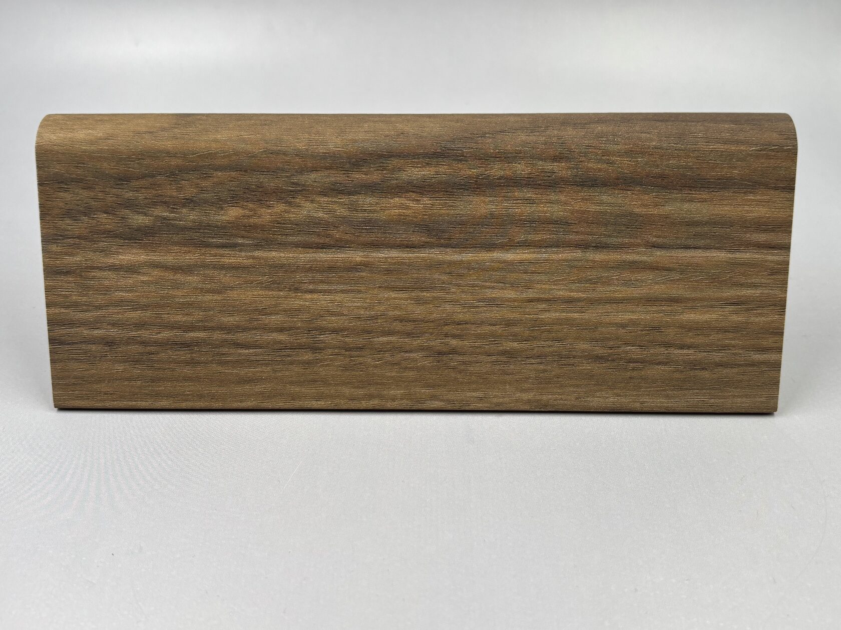 Плинтус МДФ под дерево, под дуб для ламината и паркета в Санкт-Петербурге (СПб)