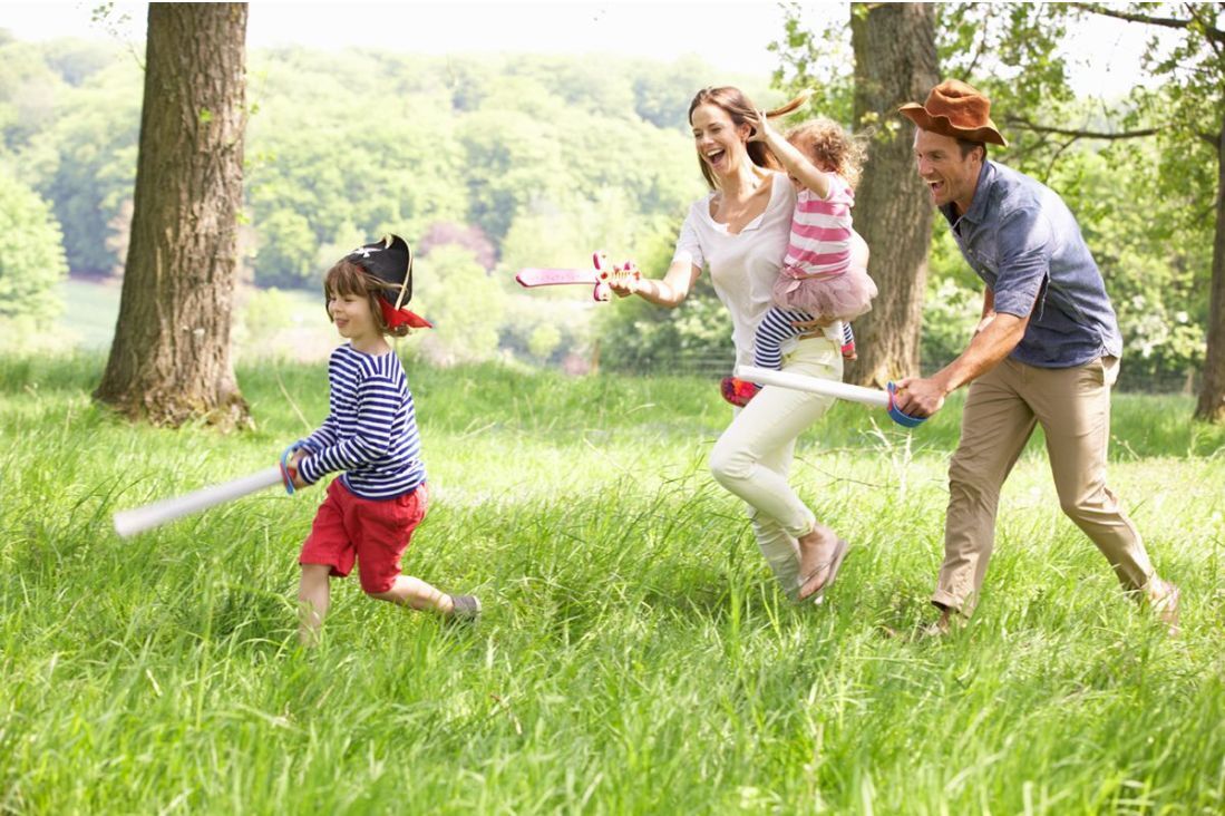 Как организовать увлекательный семейный досуг летом: игры, квесты, мастер-классы