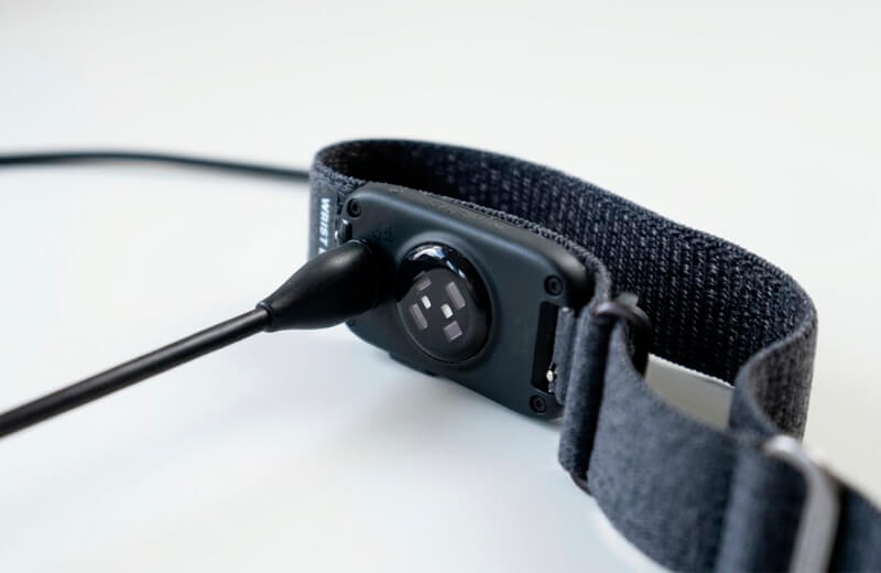 Garmin CIRQA на руке атлета