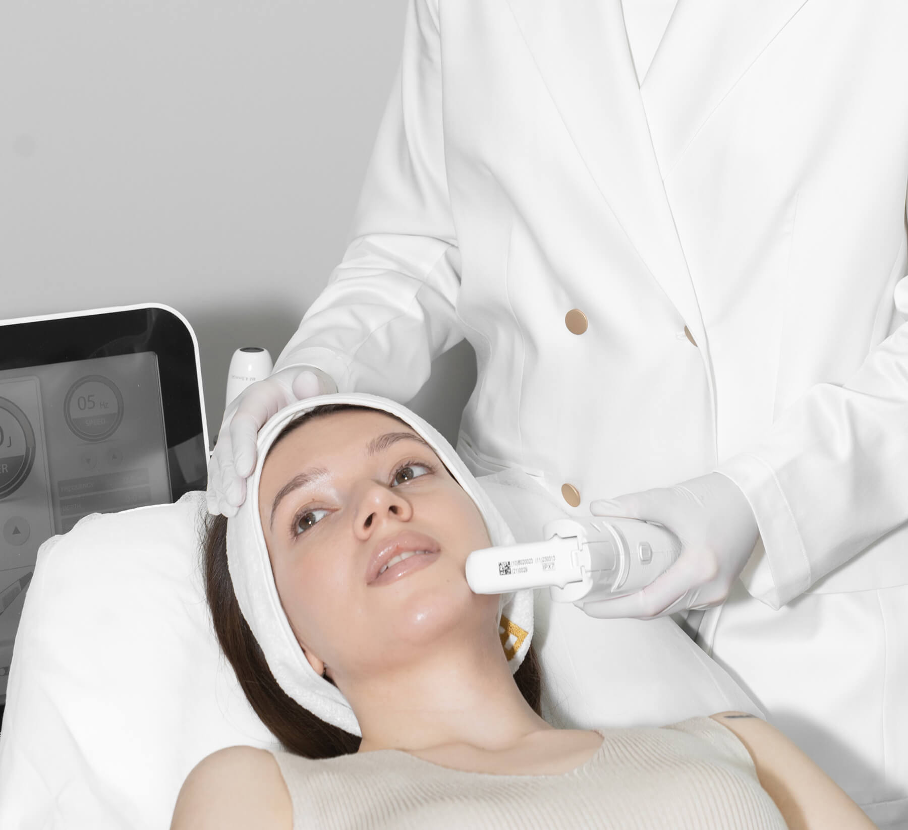 Аппаратные процедуры для повышения тонуса тканей и уменьшения отеков в MODIFIQUE