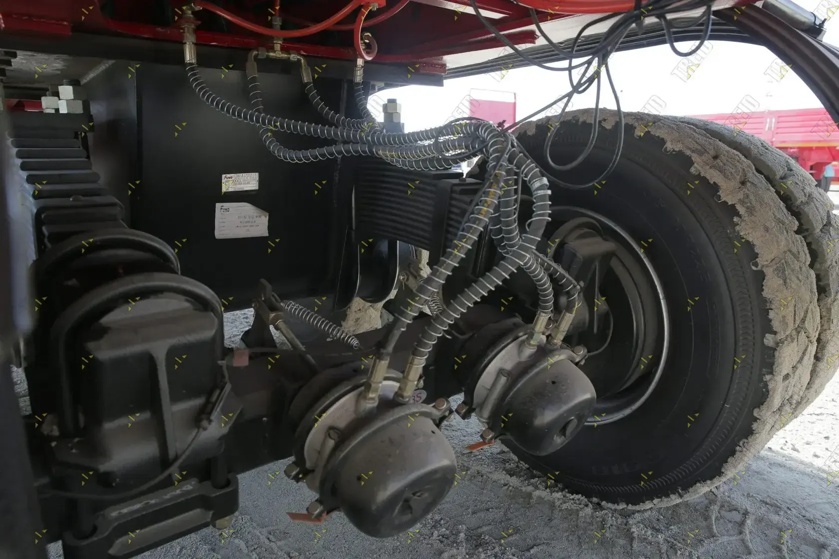 энергач в бортовом полуприцепе AMUR LYR9500JSR