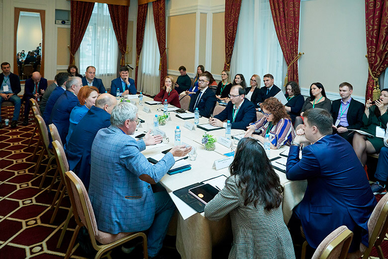 Круглые столы РБК Петербург