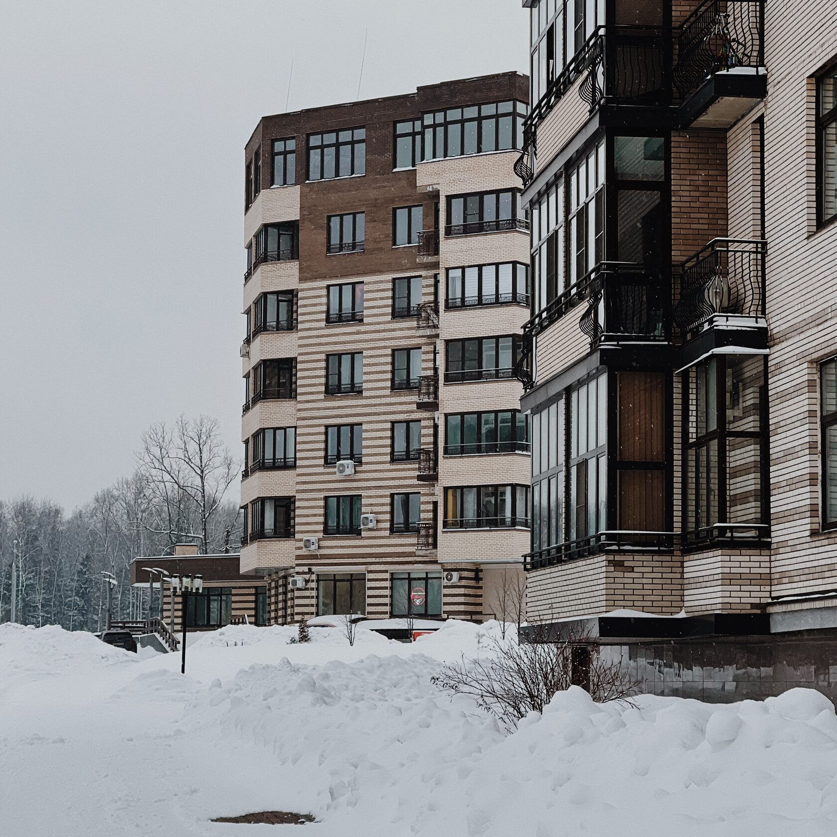 Жк бульвар молодежи академгородок. Жск протон новосибирск. Жск солнечный кизилюрт. Жк петергофский каскад. Жск троицк.