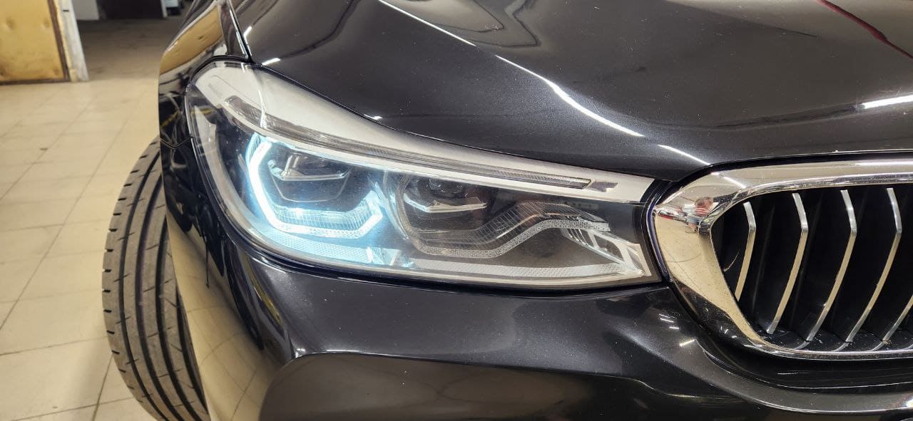 Как снять фару bmw g30 Оклейка фар БМВ Г30 (BMW G30) полиуретановой пленкой Установка КсенонШоп в Мос