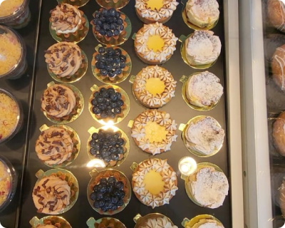 Ассортимент выпечки в кафе-пекарне «Bake Up»