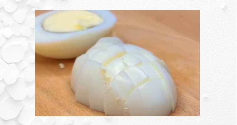 Приготовление салата с сыром «Чечил» и корейской морковкой: шаг 2