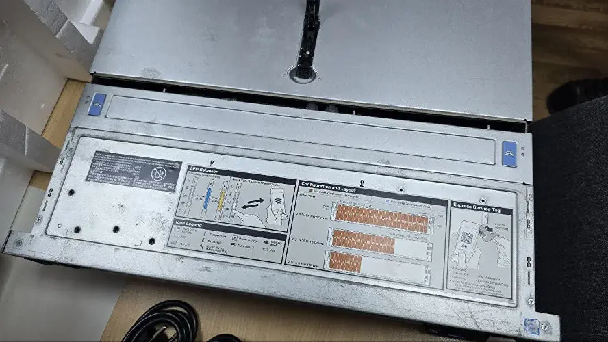 Передняя панель и DVD-привод Dell PowerEdge R740