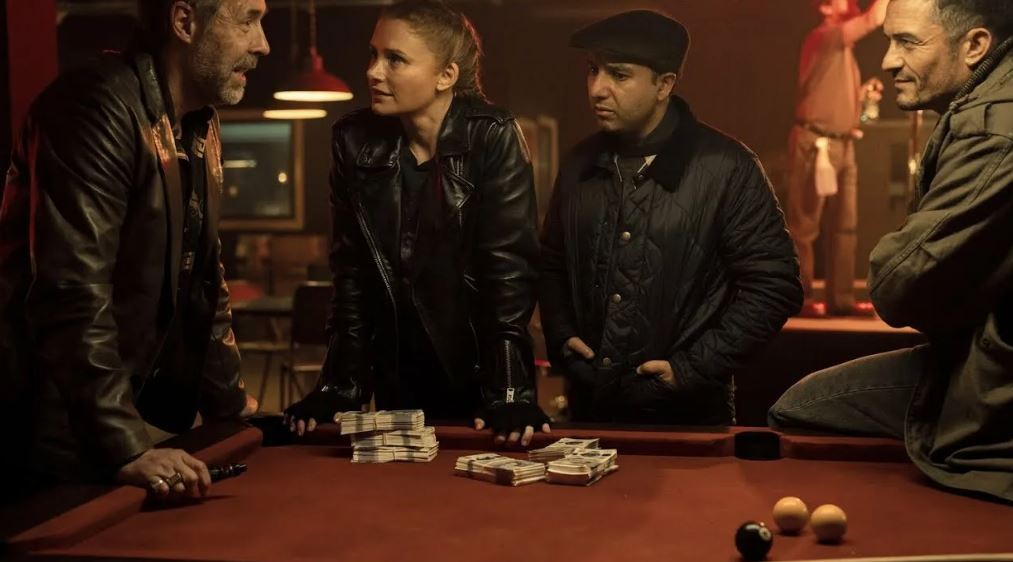 Кадр из фильма «Под прикрытием»/«Под глубоким прикрытием» 2025