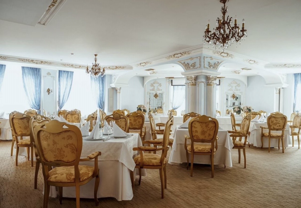 Интерьер банкетного зала Chateau — ракурс 3