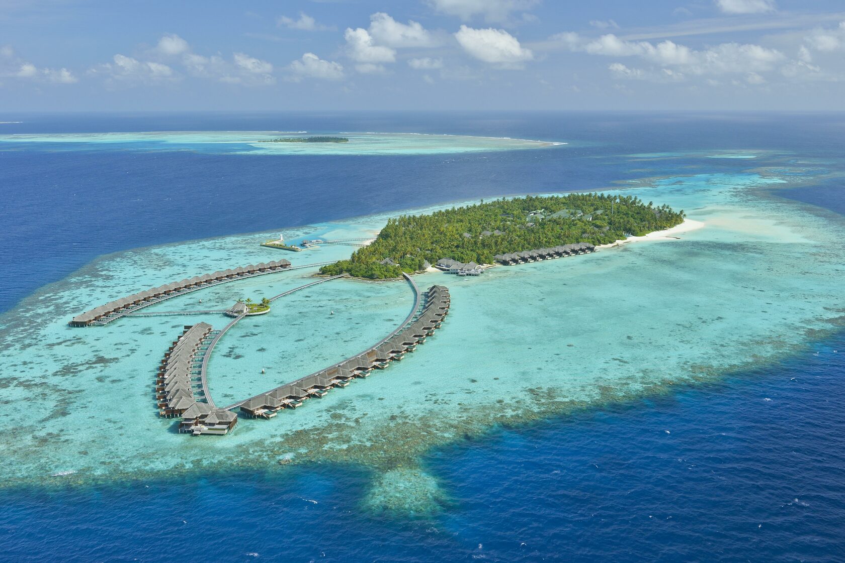 Нейтральные острова. Атолл Дхаалу Мальдивы. Гаафу Даалу Атолл Мальдивы. Остров Атол Даллу Мальдивы. Остров Рангироа французская Полинезия.