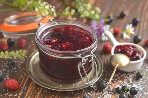 Вишневые косточки в русском варенье