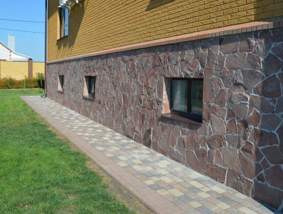 Облицовка цоколя натуральным камнем цена | Компания Каменный город