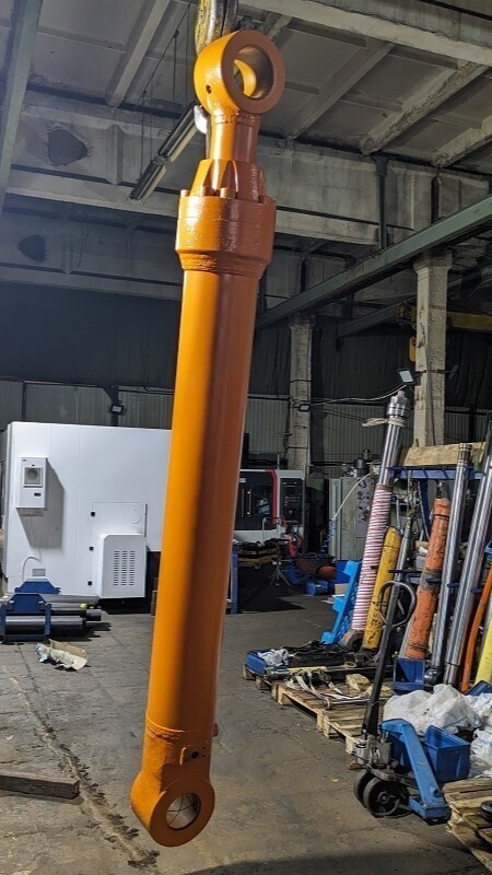 Ремонт гидроцилиндра экскаватора Hitachi