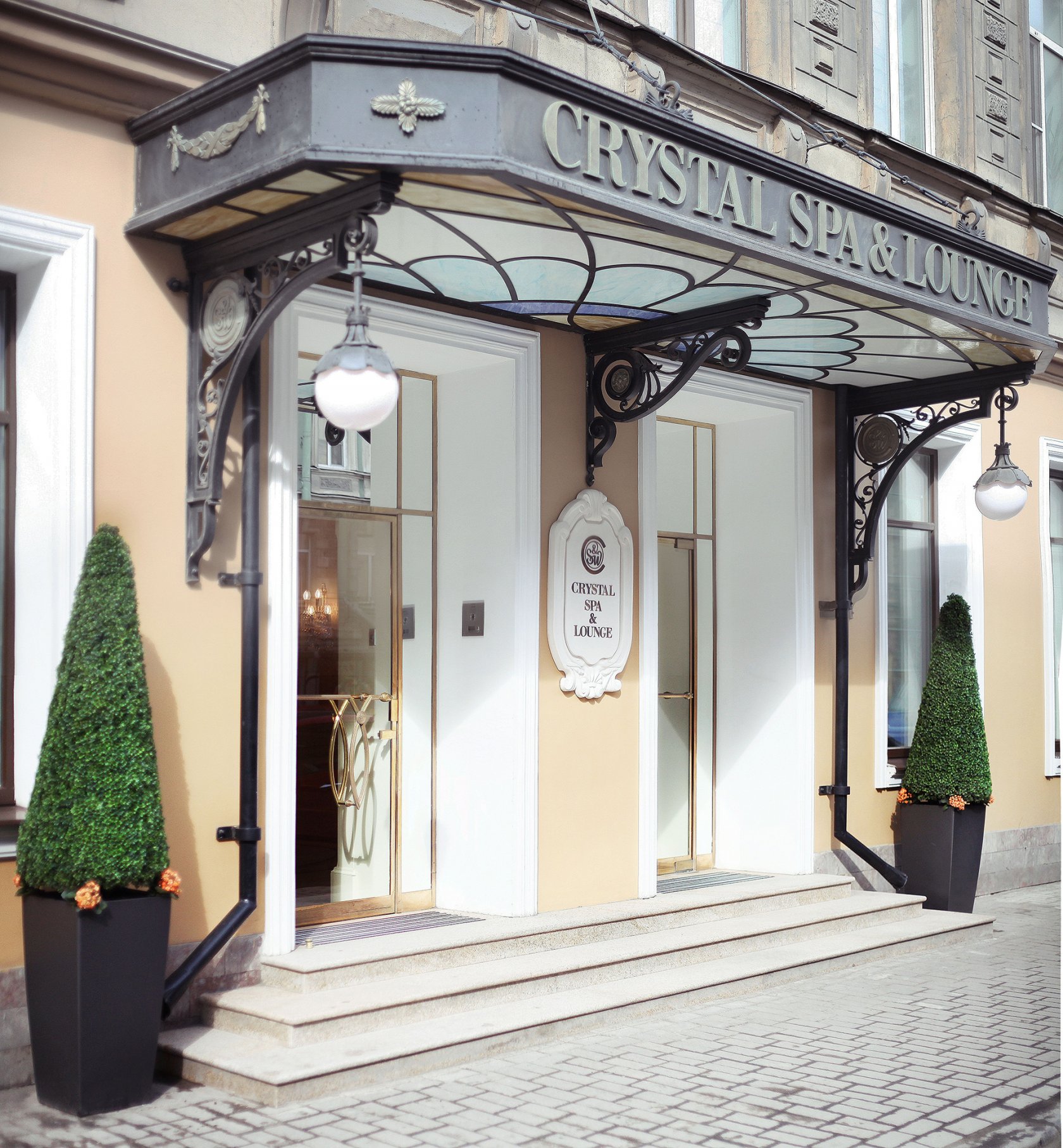 CRYSTAL SPA & LOUNGE