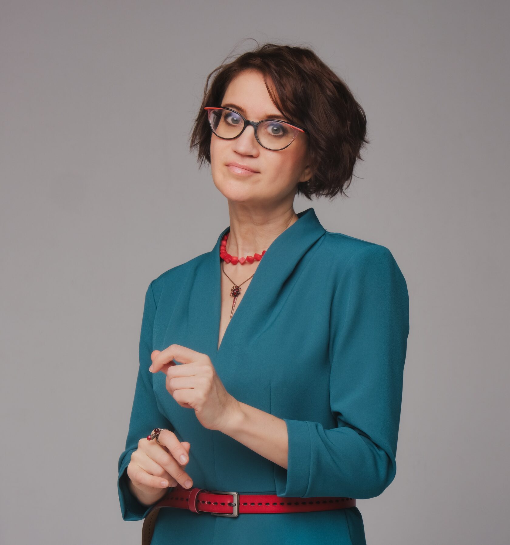 Эльвира Саматанова, со-ведущая программы