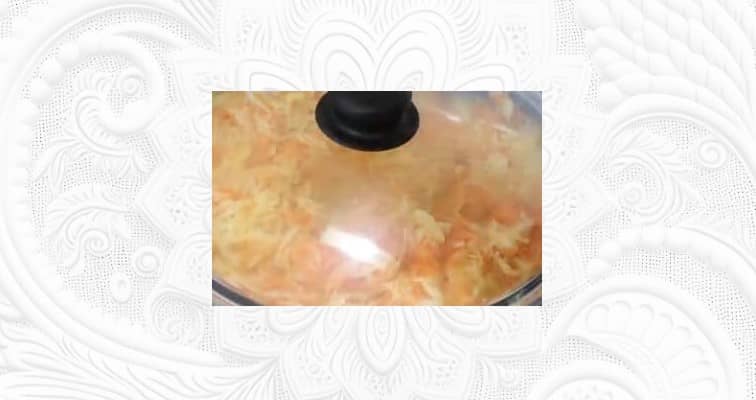 Приготовление щей из квашеной капусты с курицей: шаг 5