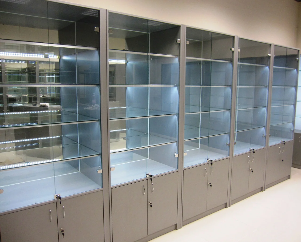 Купить витрины в Калининграде