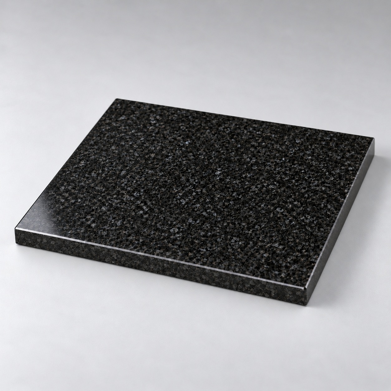 Полированная плита из чёрного гранита габбро 25×25×2 см