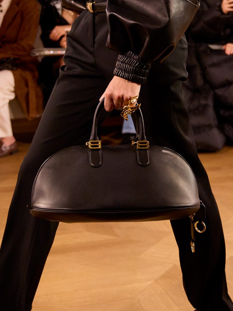 Balenciaga Весна 2026 Сумки1