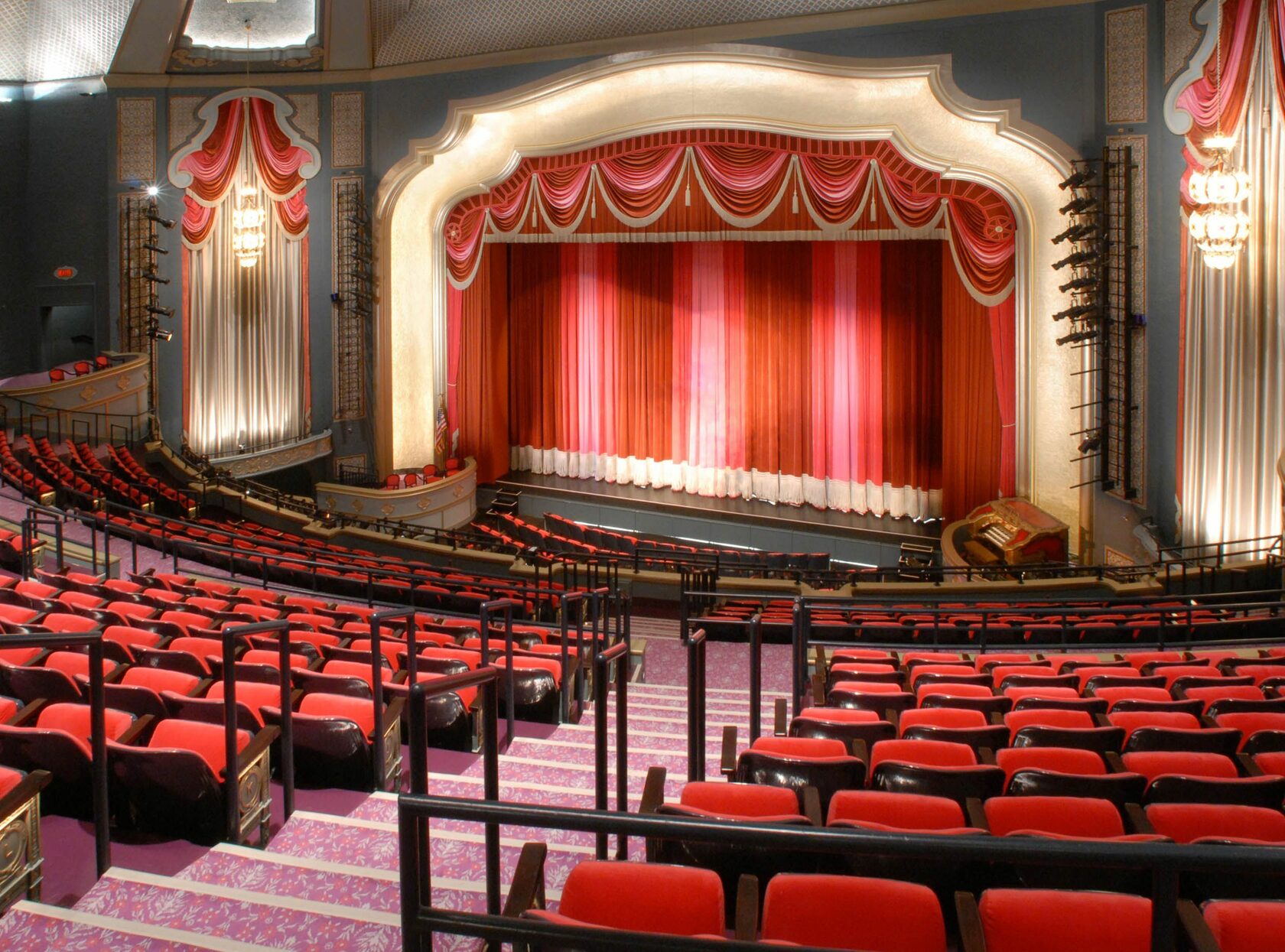 камерный театр зал