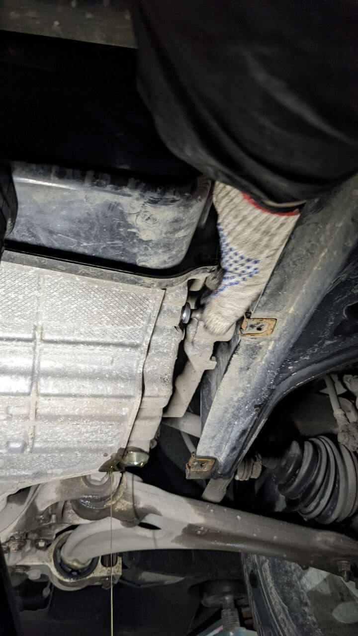 Слив масла из гидроблока DSG