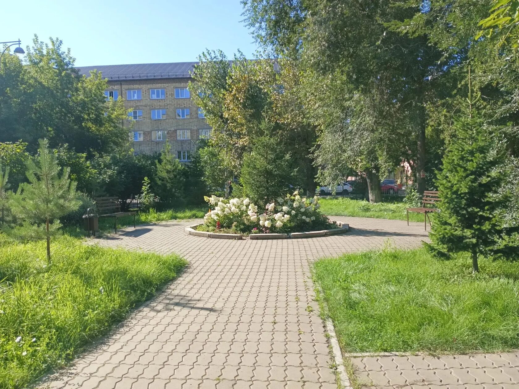 Двор 2