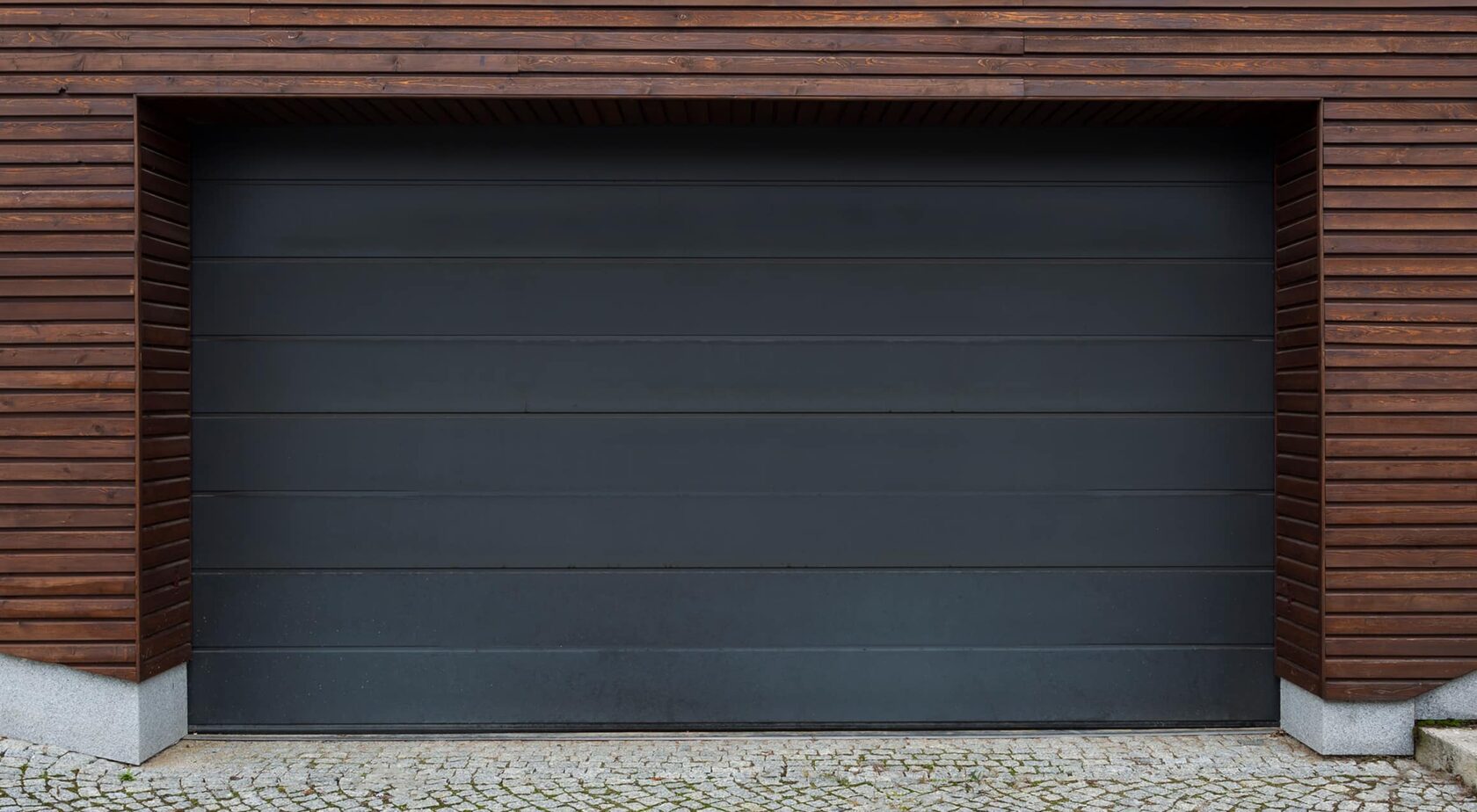 Гаражные ворота Alutech серия Trend от 45 370 ₽ купить с установкой в Санкт-Петербурге и ЛО — ONGate