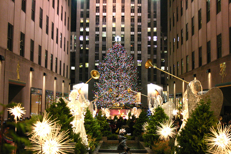 Рождественская ёлка Рокфеллер-центра — это главный атрибут Нового года не только для ньюйоркцев, но и всех гостей города