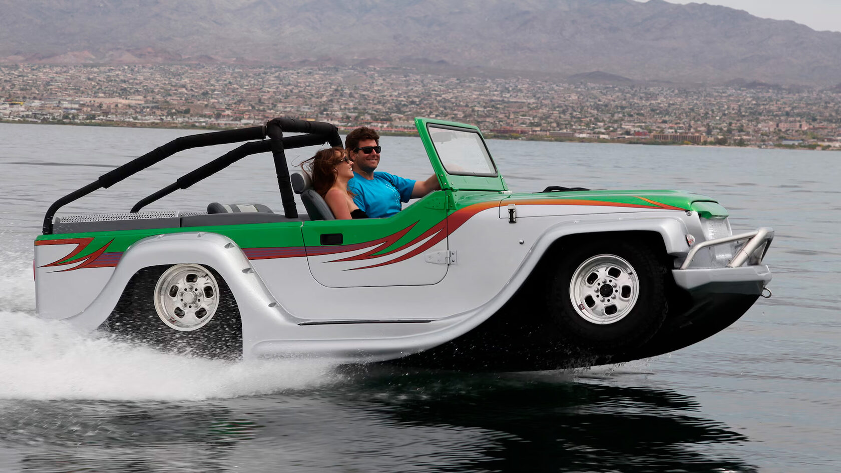 Амфибия WaterCar Panther, плавающий джип