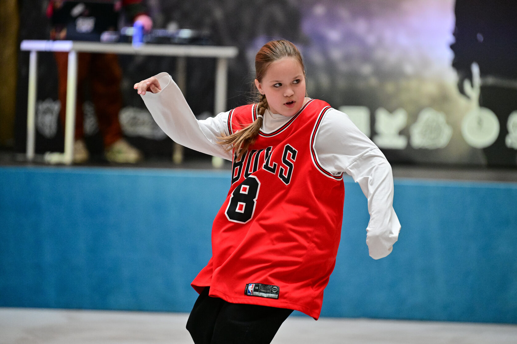 Mama Dance на сцене