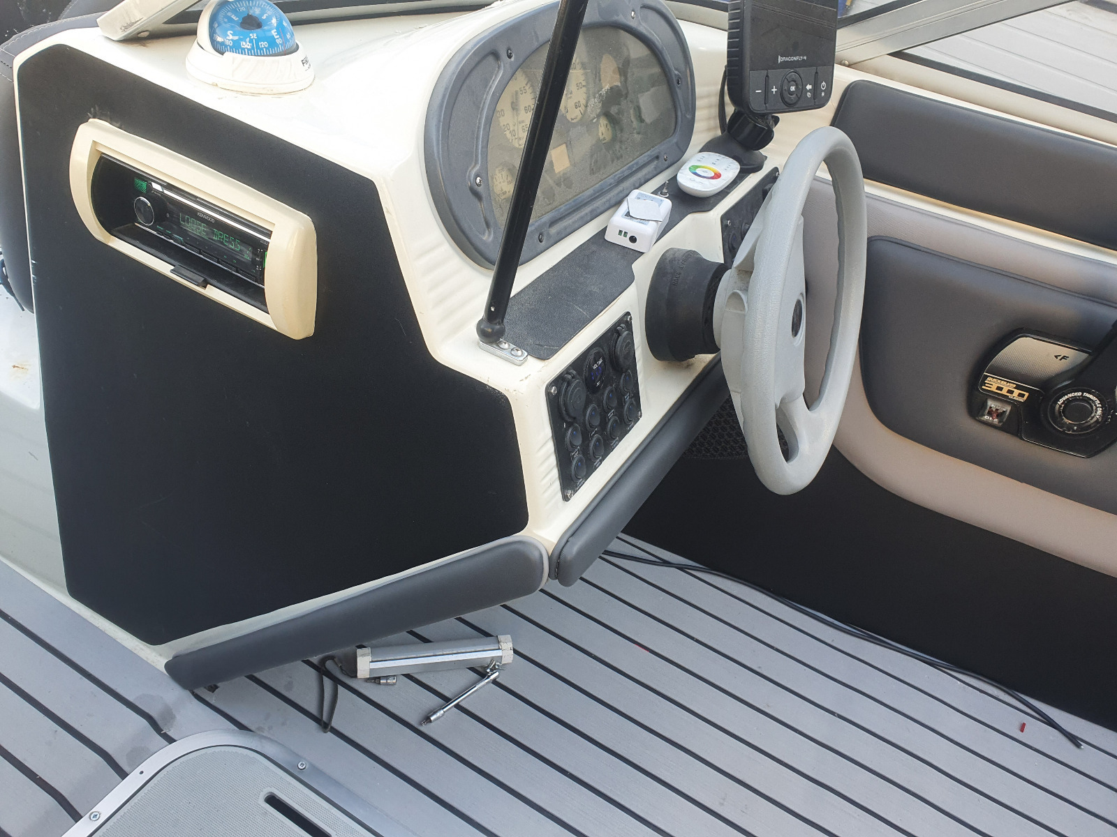 установка магнитолы в катер яхту лодку