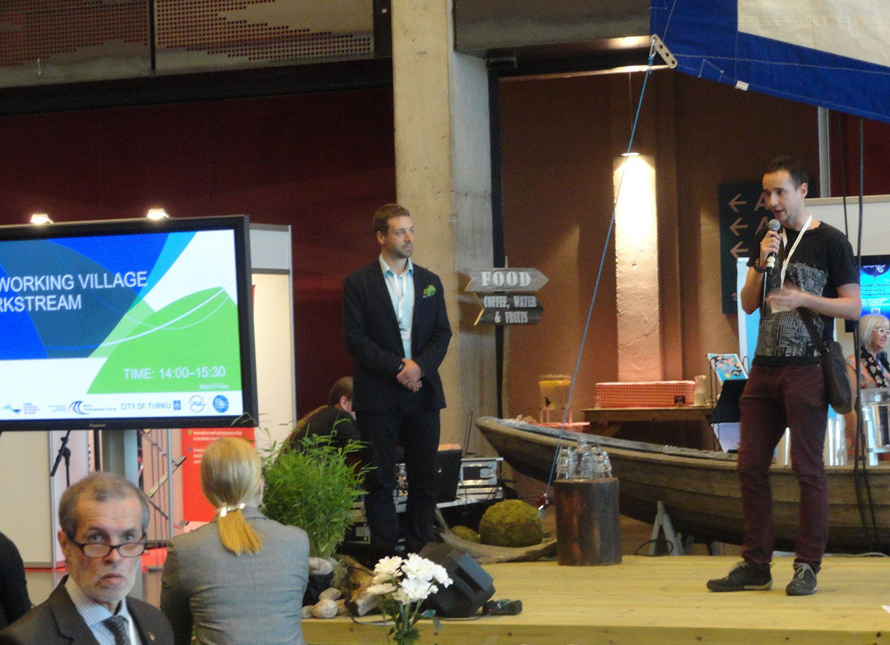 Выступление ведущего дизайнера студии на Форуме