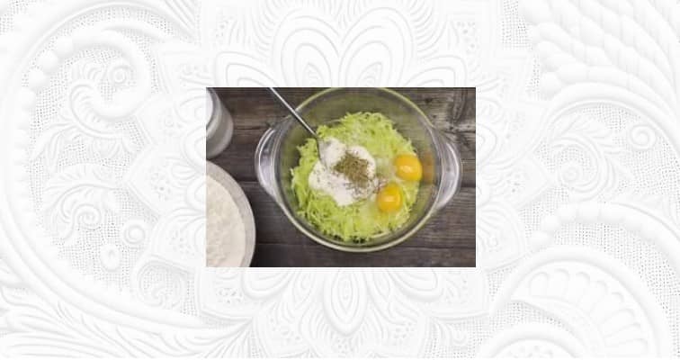 Приготовление кабачковых вафель в электровафельнице: шаг 3