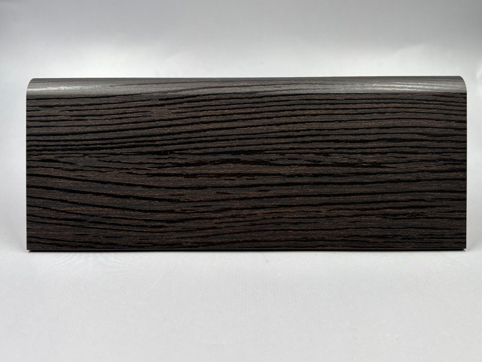 Плинтус МДФ под дерево, под дуб для ламината и паркета в Санкт-Петербурге (СПб)