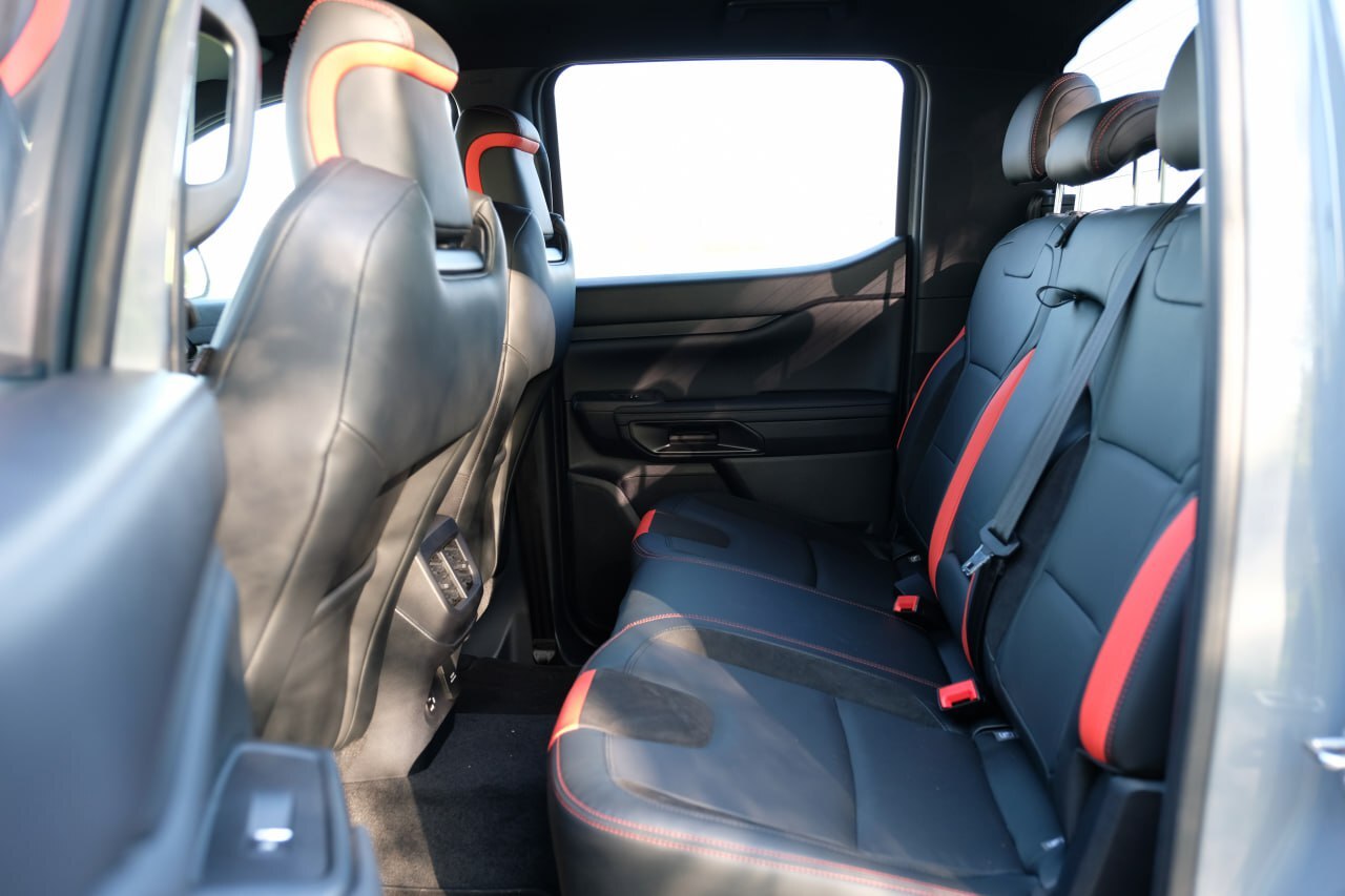 Ford Ranger Raptor — среднеразмерный пикап по цене Ram