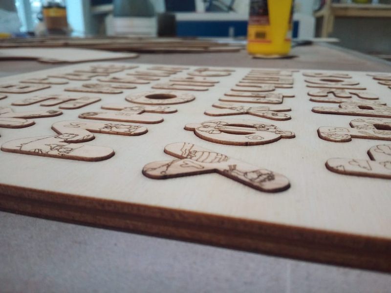 Алфавит для самых маленьких из фанеры