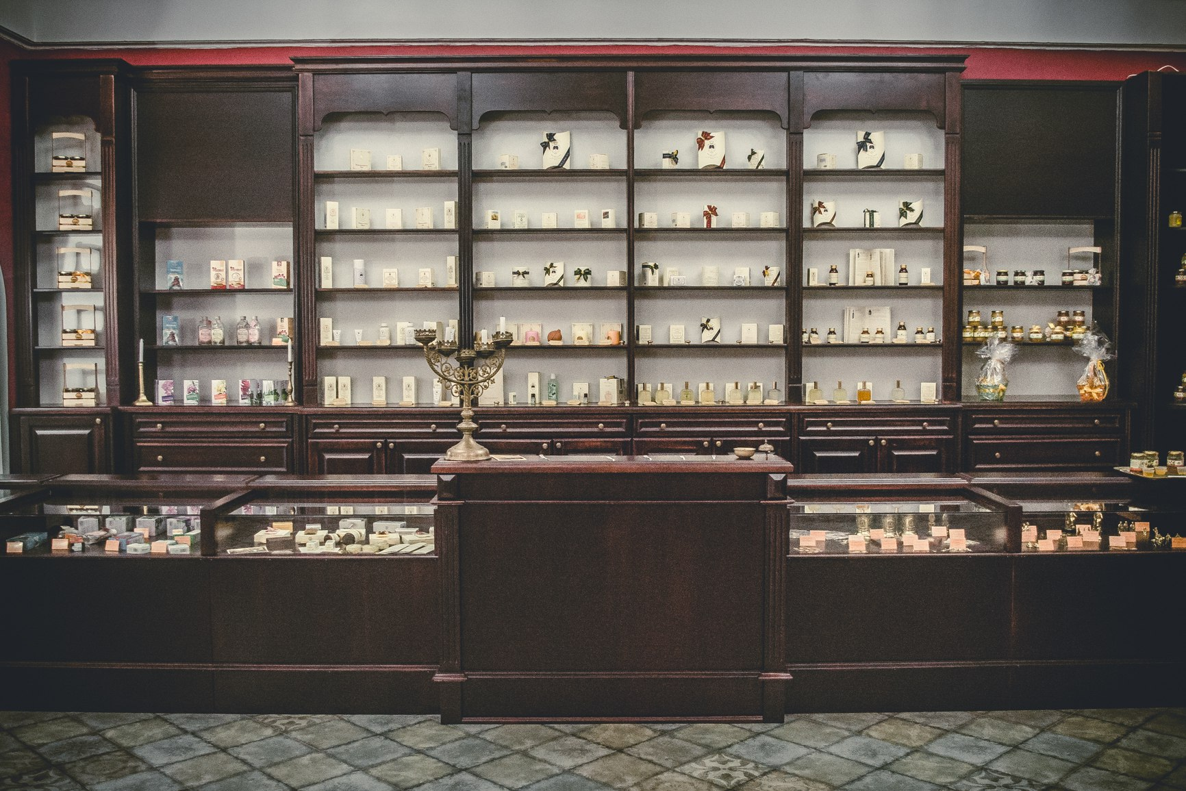 Читаем "книгу в камне" и исследуем губернский город: чем заняться во Владимире В