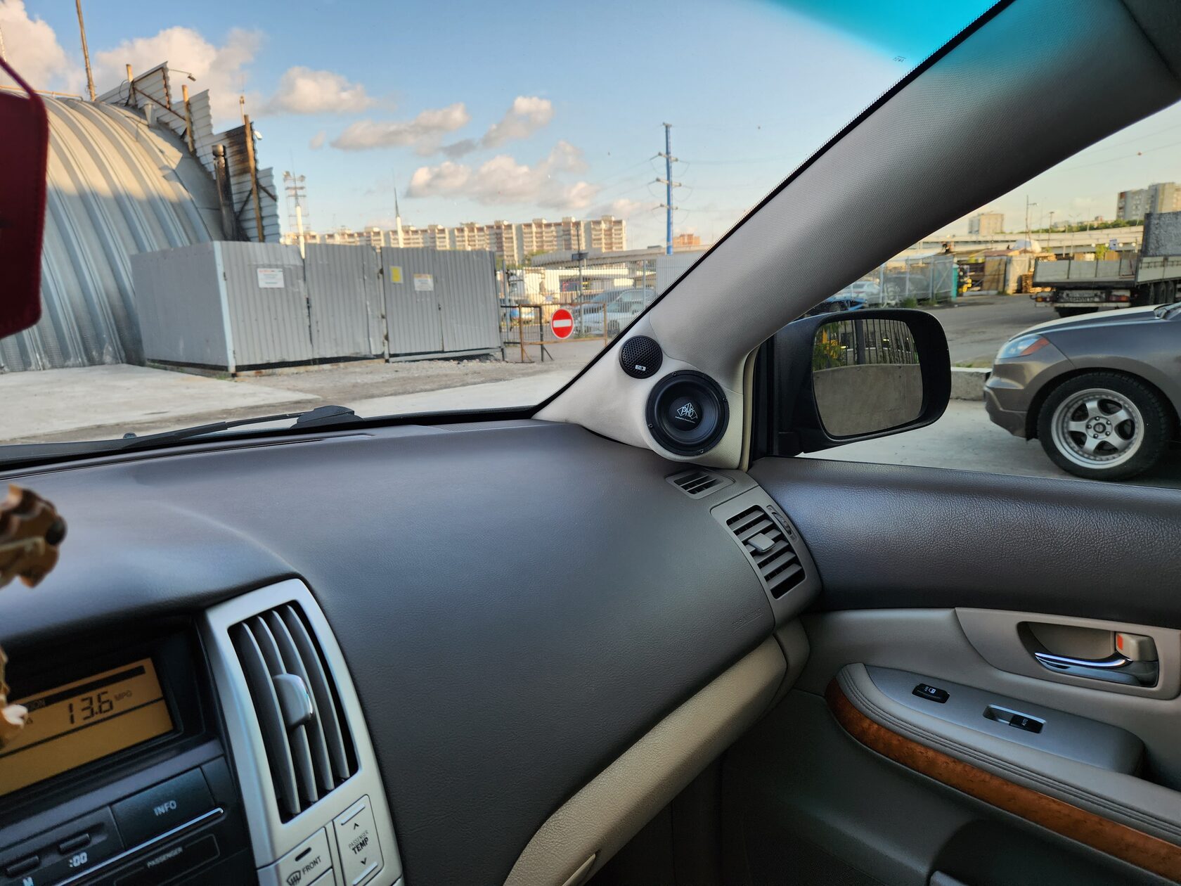 установка автозвука лексус р икс