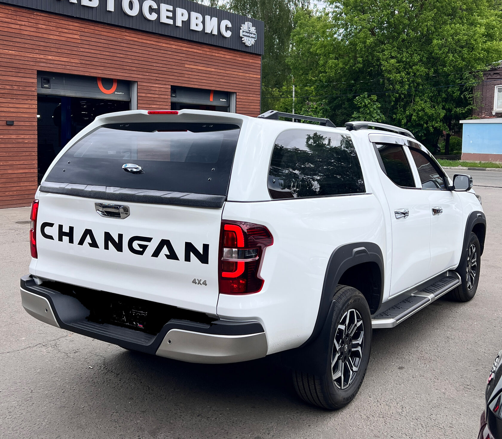 Установка пластикого кунга