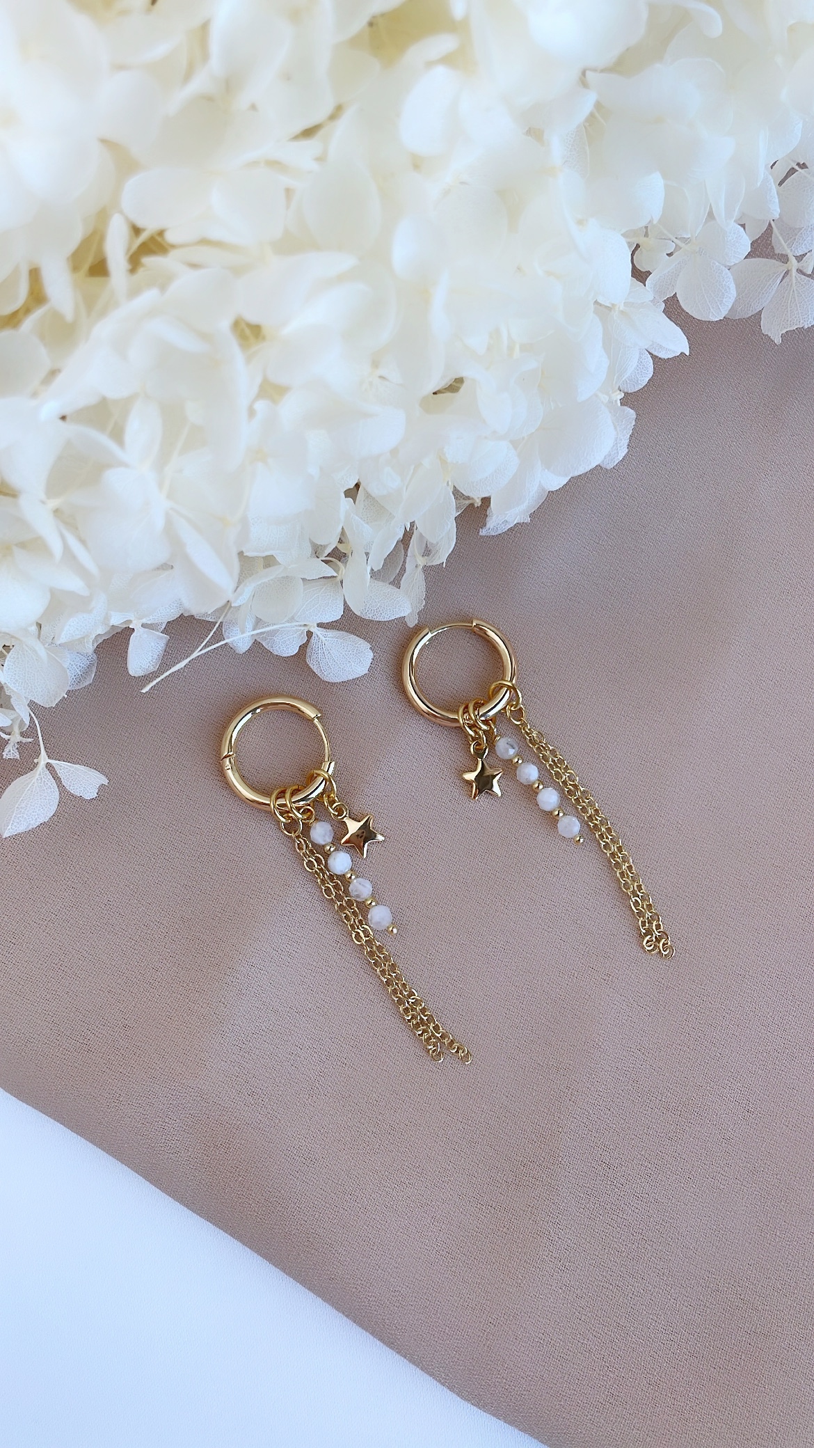 Серьги колечки с 3-мя подвесками, белый циркон