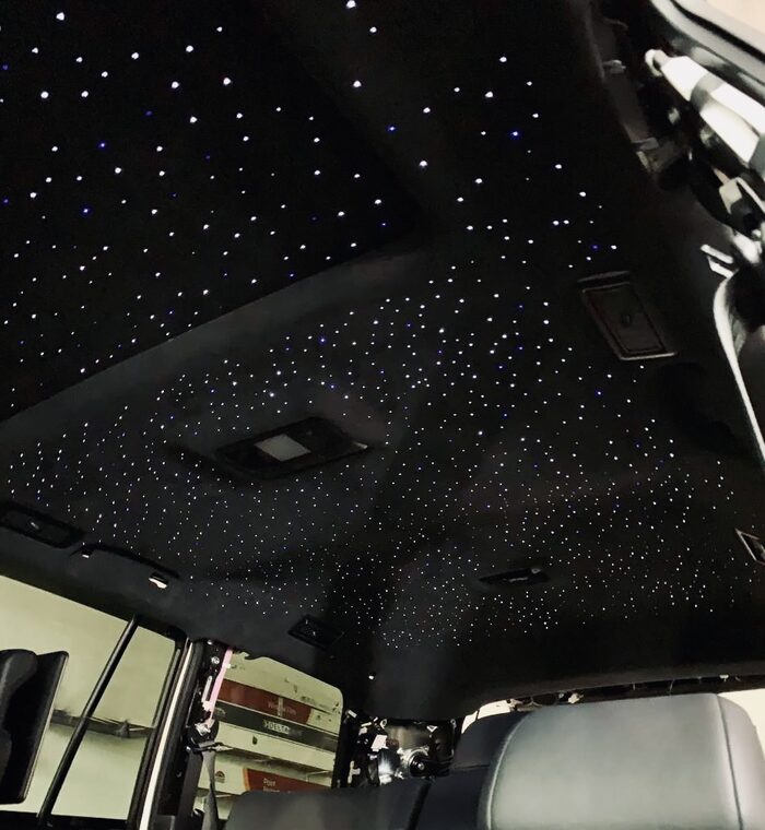 Установка потолка звездное небо в авто в Москве