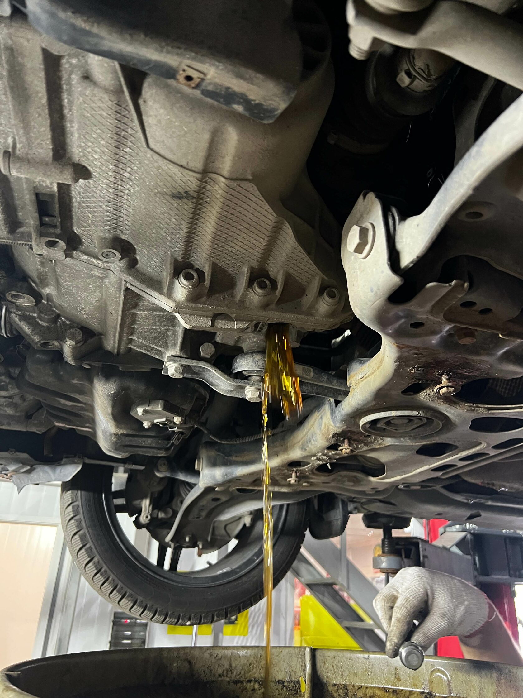 Слив трансмиссионного масла из механической части DSG