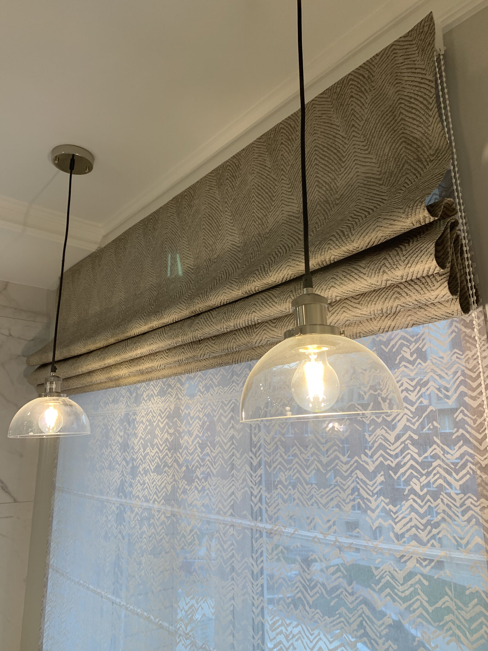 Римские шторы, аккуратная посадка, пример проекта ASHTORY