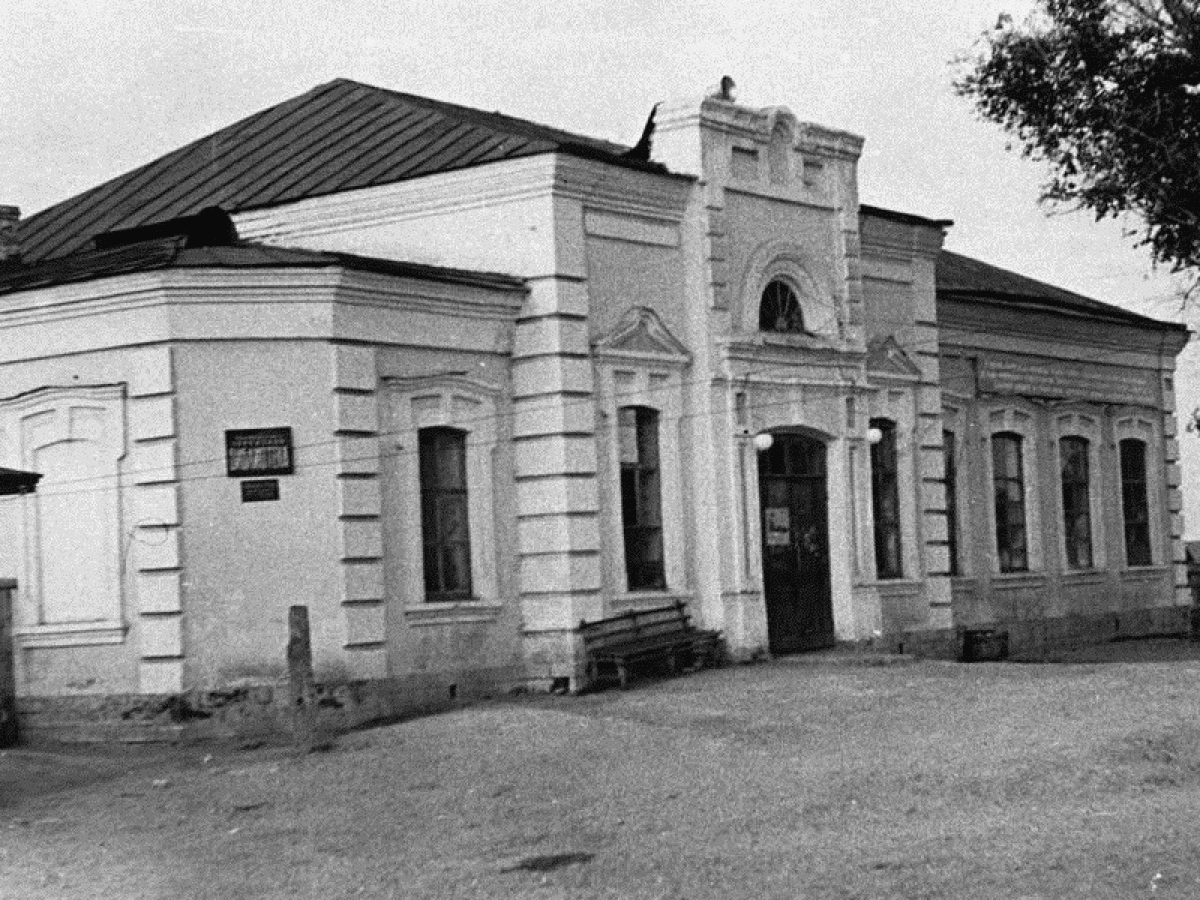 кинотеатр орленок ставрополь. ставрополь 18 век. земская больница ставрополь на волге. ставрополь на волге 19 век. ставрополь в 30 годы.