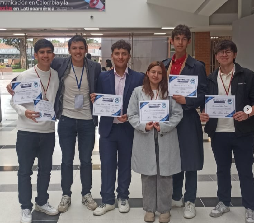Estudiantes de economía destacan en el Torneo Nacional de Debates de la Federación Nacional de Estudiantes de Economía.