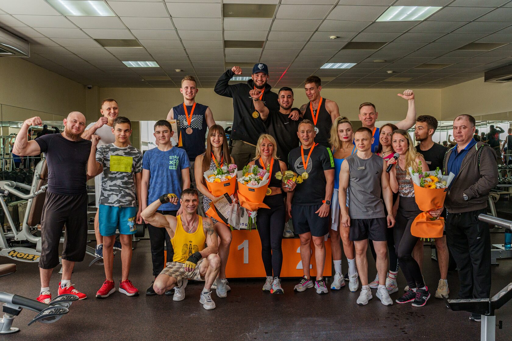 Поздравляем победителей соревнования «жим штанги лёжа» в фитнес-клубе Оранж Фитнес