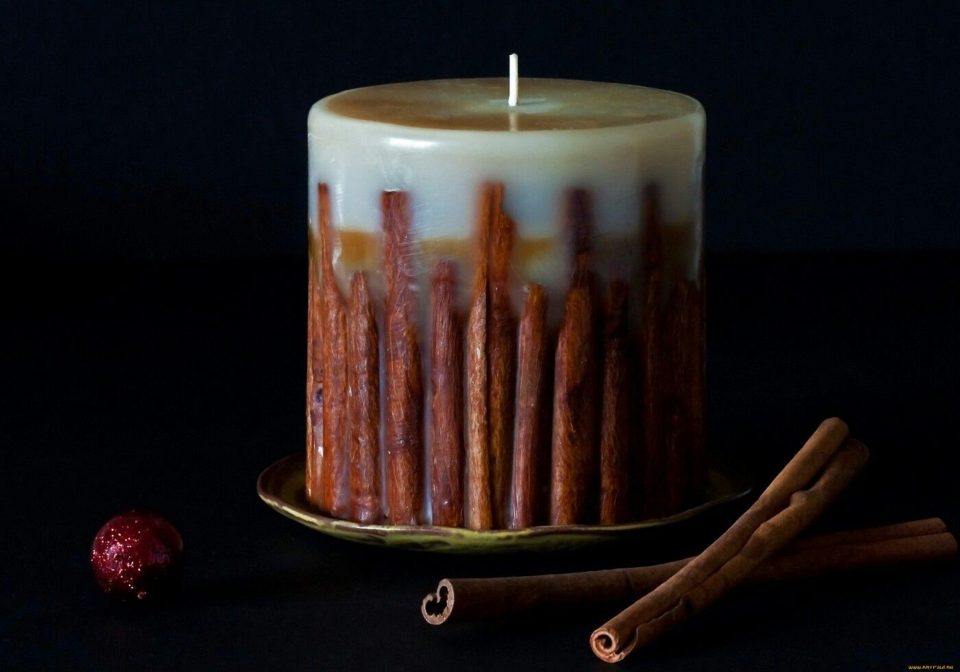Международный день свечника (International Candle Day).в новостной ленте Geek HOstel&amp;amp;amp;amp;amp;amp;Hotel в Воронеже 2025 год