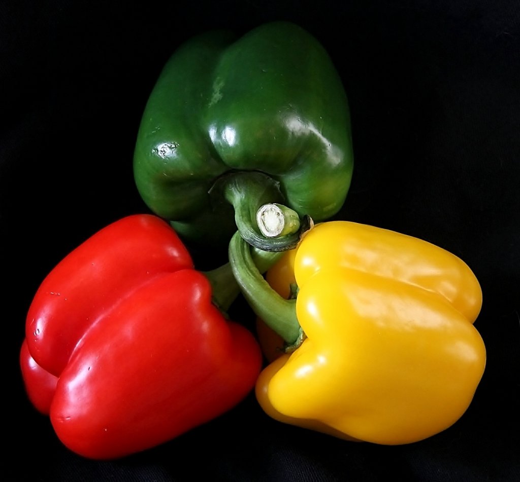 Покажи сладкий перец. Перец зеленый сладкий. Перец зелёный болгарский. Перец сладкий мулат f1. Перец сладкий болгарский 20шт/10, шт.