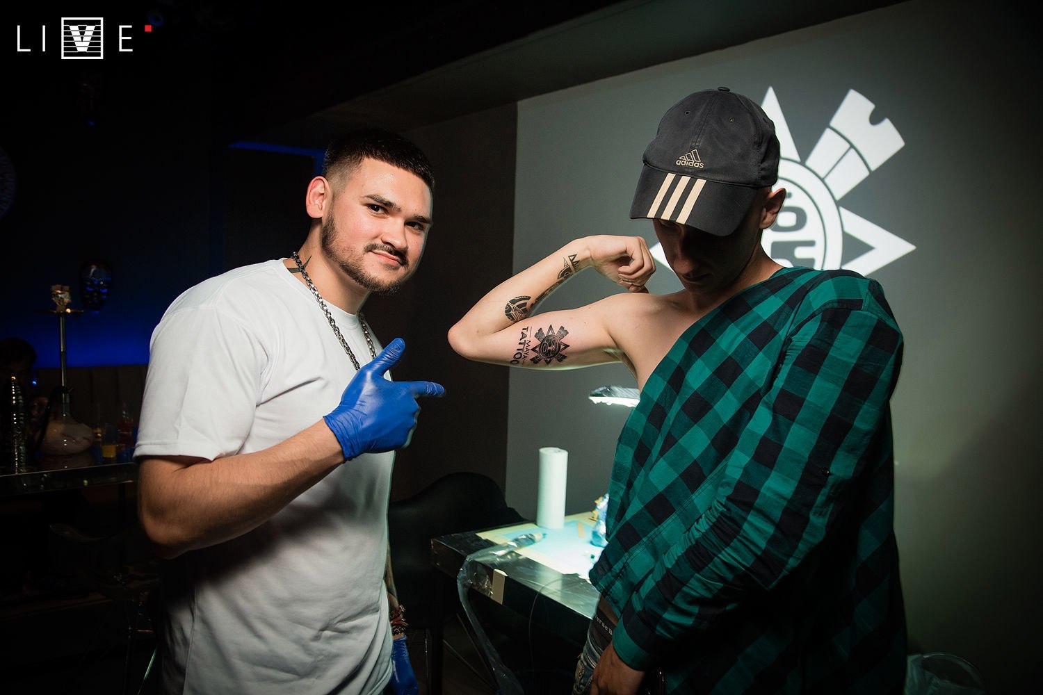 Необычные украшение с головы жо носп. Тату волжский. Татуировки майя. Tattoo saxon, волжский. Тату салон волжский.