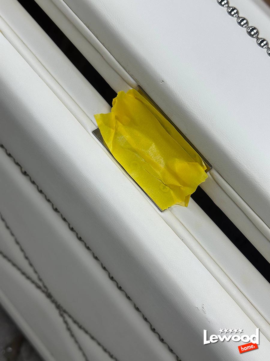 Реставрация кожаной ширмы